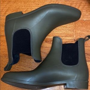 Green Chelsea Rainboots